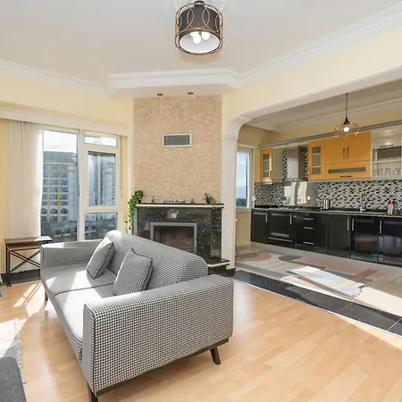 B Lackstone Homes