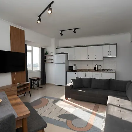 B Lackstone Homes Apartman *