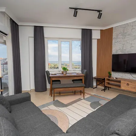 B Lackstone Homes Apartman *